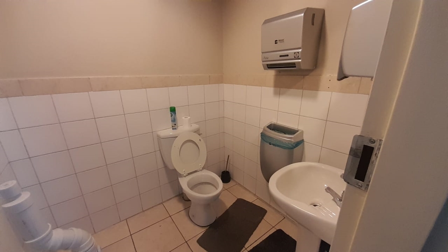 To Let commercial Property for Rent in Rooihuiskraal Gauteng