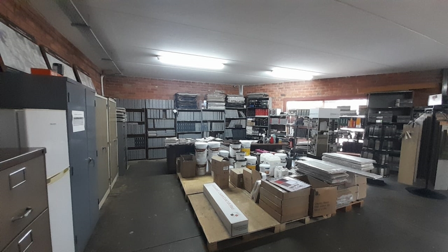 To Let commercial Property for Rent in Rooihuiskraal Gauteng
