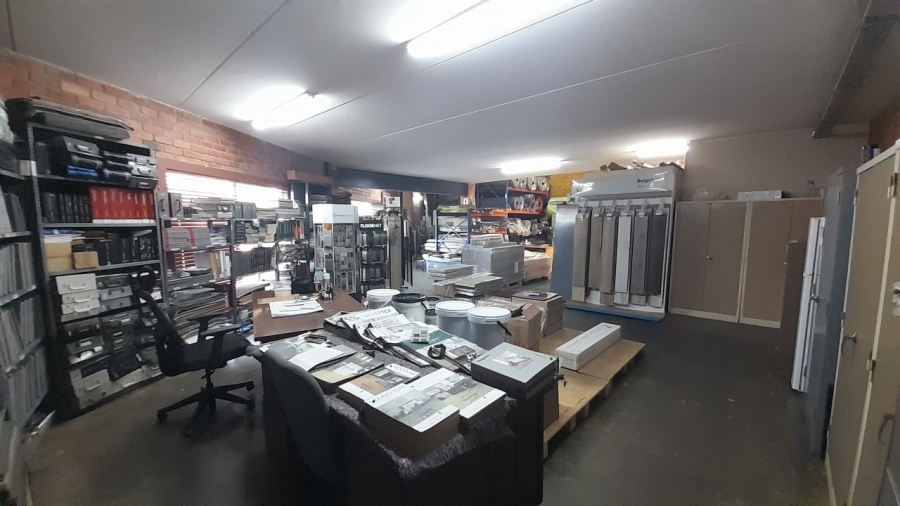 To Let commercial Property for Rent in Rooihuiskraal Gauteng