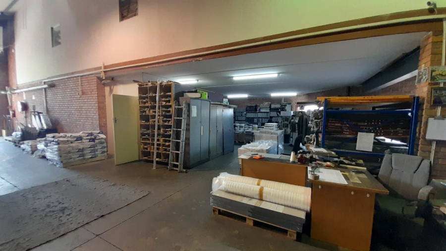 To Let commercial Property for Rent in Rooihuiskraal Gauteng