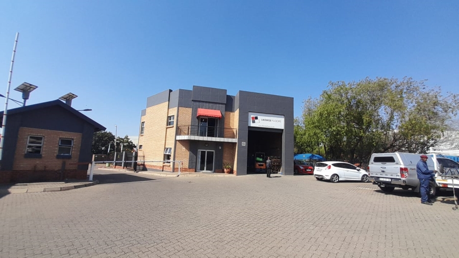 To Let commercial Property for Rent in Rooihuiskraal Gauteng