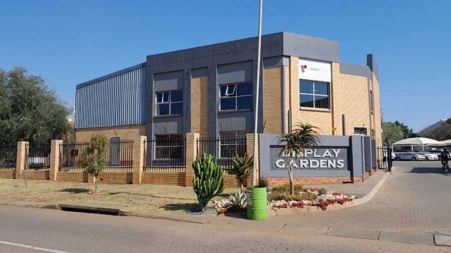 To Let commercial Property for Rent in Rooihuiskraal Gauteng