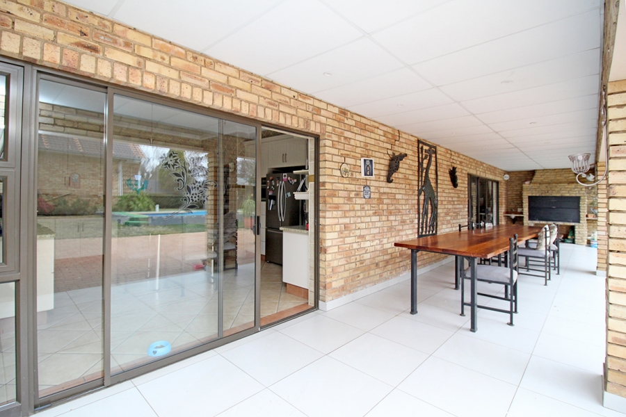5 Bedroom Property for Sale in Thornhill Estate Gauteng
