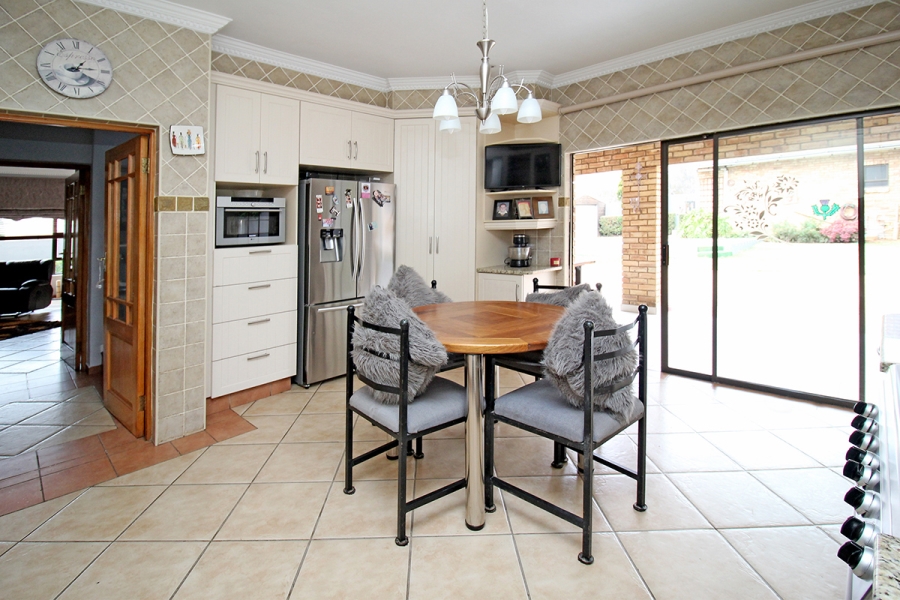5 Bedroom Property for Sale in Thornhill Estate Gauteng