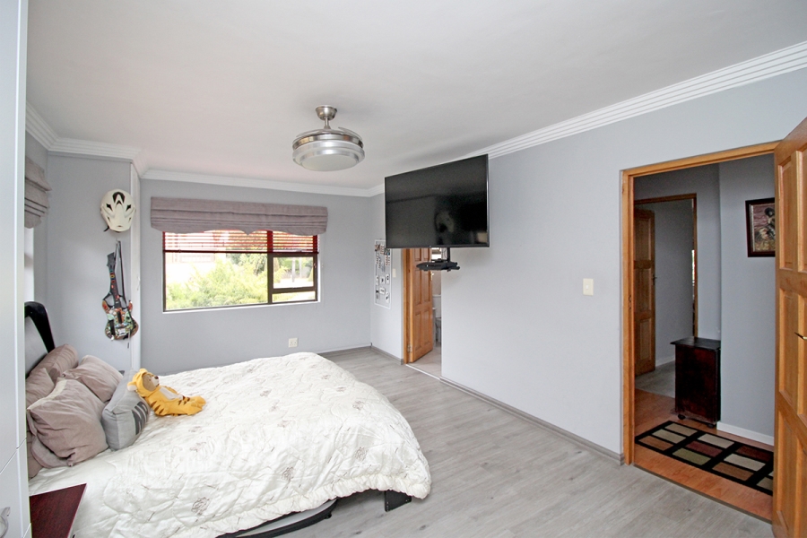5 Bedroom Property for Sale in Thornhill Estate Gauteng