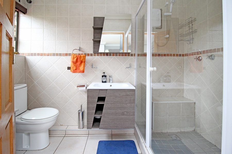 5 Bedroom Property for Sale in Thornhill Estate Gauteng