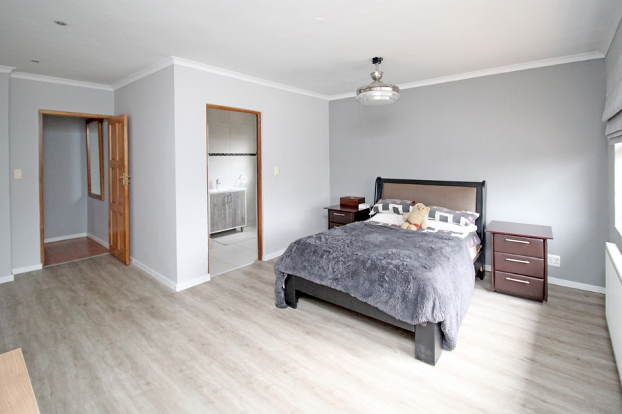 5 Bedroom Property for Sale in Thornhill Estate Gauteng