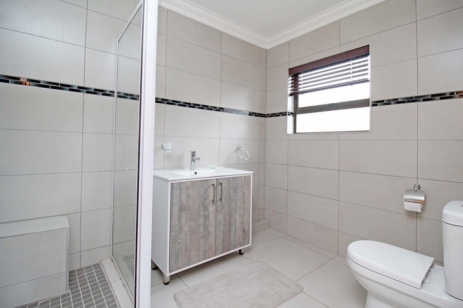 5 Bedroom Property for Sale in Thornhill Estate Gauteng