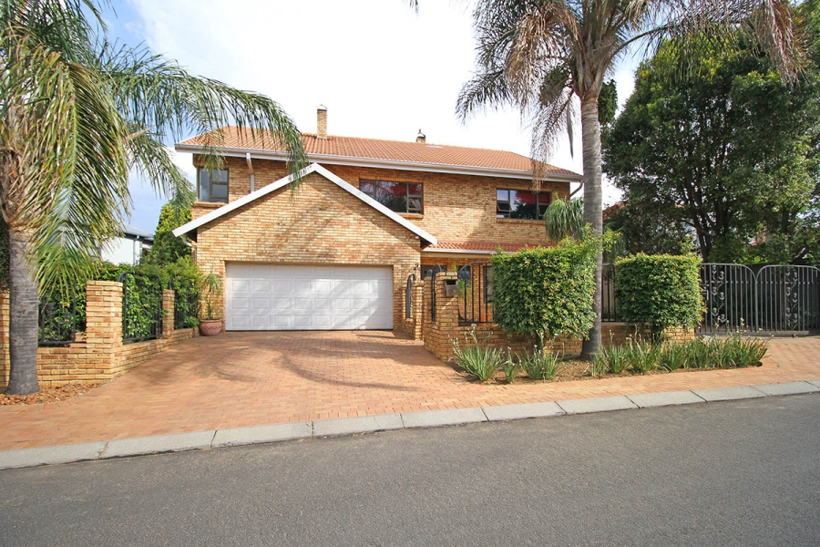 5 Bedroom Property for Sale in Thornhill Estate Gauteng