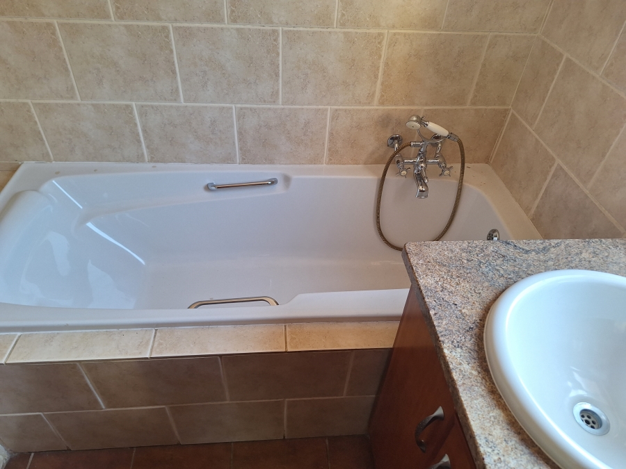 To Let 3 Bedroom Property for Rent in Equestria Gauteng