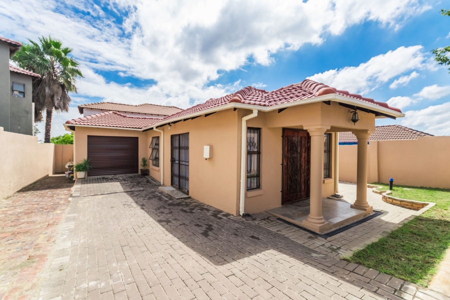 3 Bedroom Property for Sale in Cosmo City Gauteng