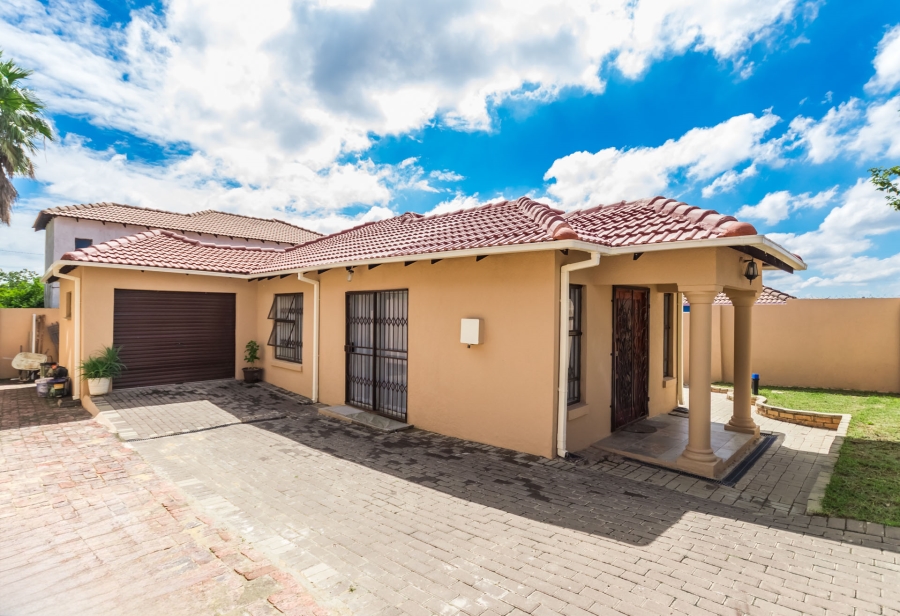 3 Bedroom Property for Sale in Cosmo City Gauteng