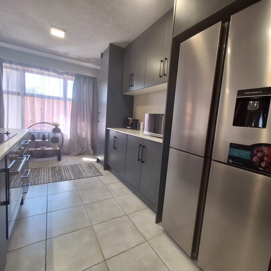 3 Bedroom Property for Sale in Sinoville Gauteng