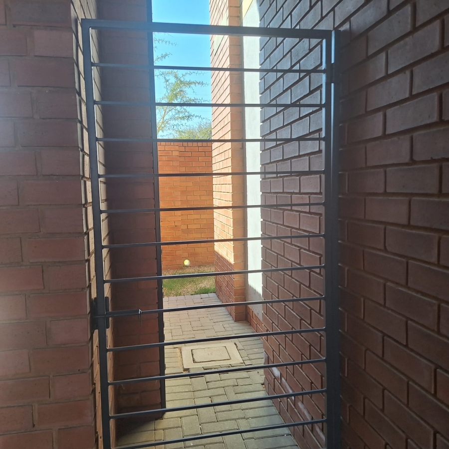 3 Bedroom Property for Sale in Sinoville Gauteng