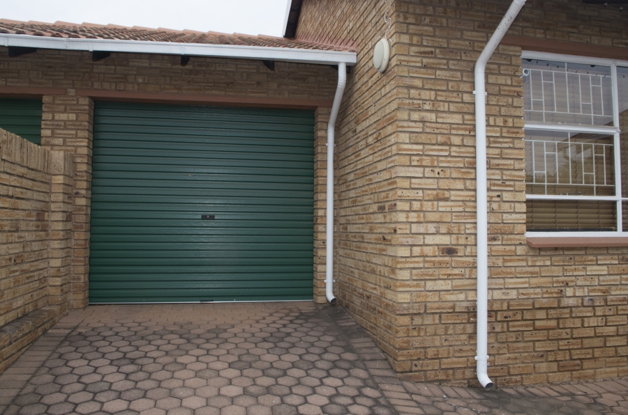 To Let 3 Bedroom Property for Rent in Noordheuwel Gauteng