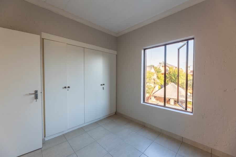 2 Bedroom Property for Sale in Sunninghill Gauteng