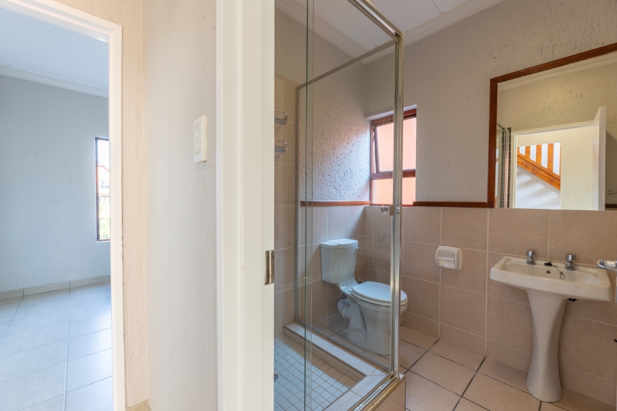 2 Bedroom Property for Sale in Sunninghill Gauteng