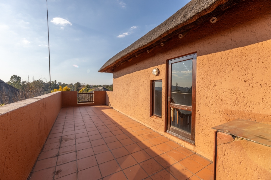 2 Bedroom Property for Sale in Sunninghill Gauteng