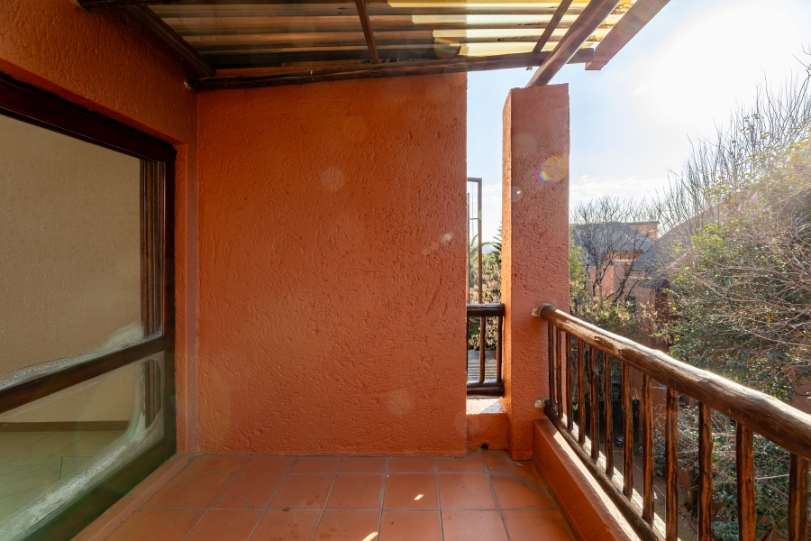 2 Bedroom Property for Sale in Sunninghill Gauteng