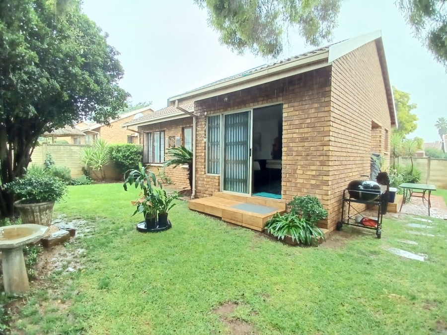 2 Bedroom Property for Sale in Vanderbijlpark SE Gauteng