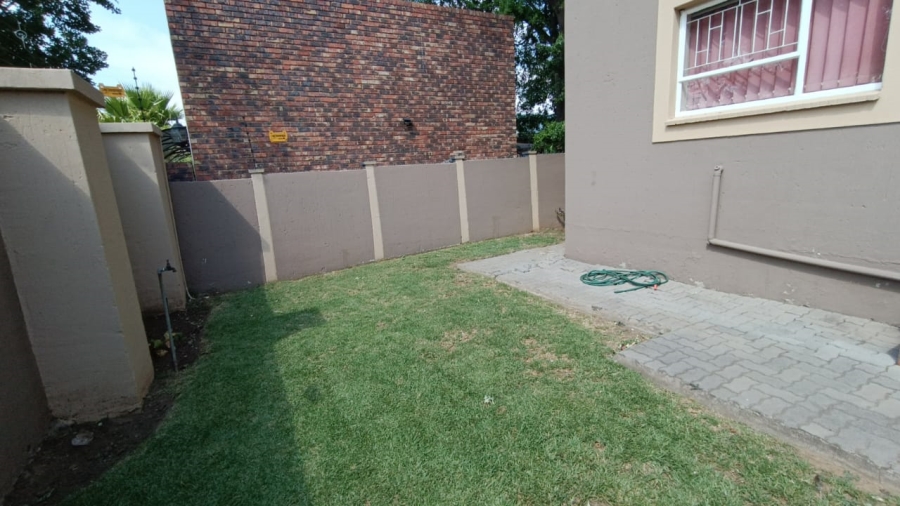 2 Bedroom Property for Sale in Vanderbijlpark SE 4 Gauteng
