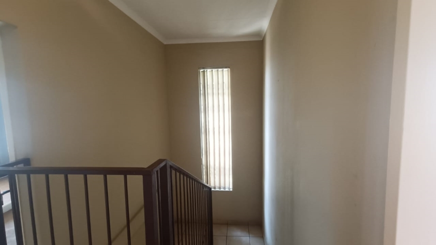 2 Bedroom Property for Sale in Vanderbijlpark SE 4 Gauteng