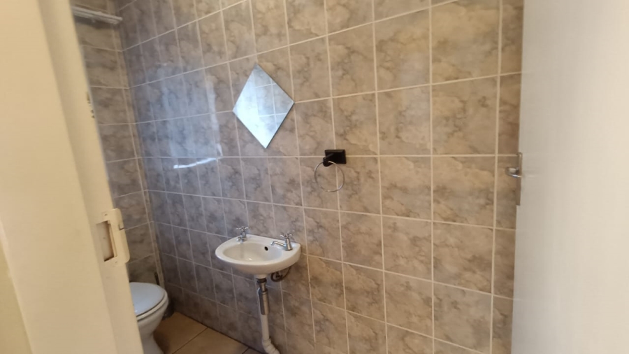 2 Bedroom Property for Sale in Vanderbijlpark SE 4 Gauteng