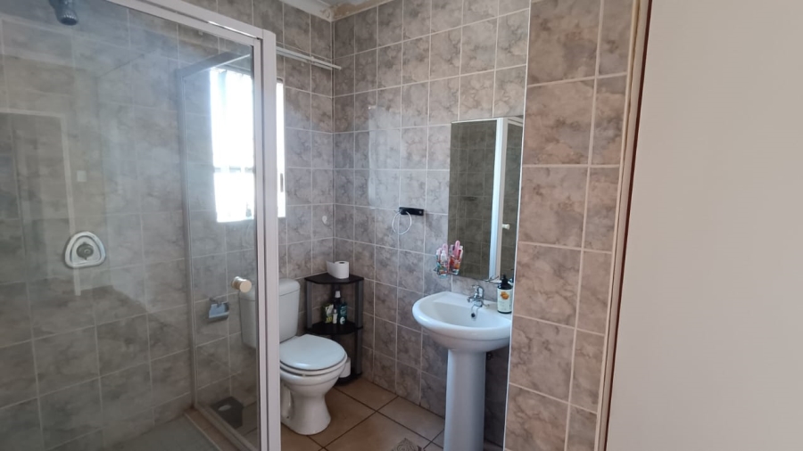 2 Bedroom Property for Sale in Vanderbijlpark SE 4 Gauteng