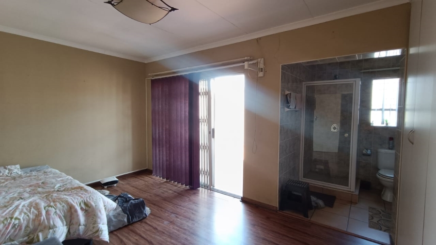 2 Bedroom Property for Sale in Vanderbijlpark SE 4 Gauteng