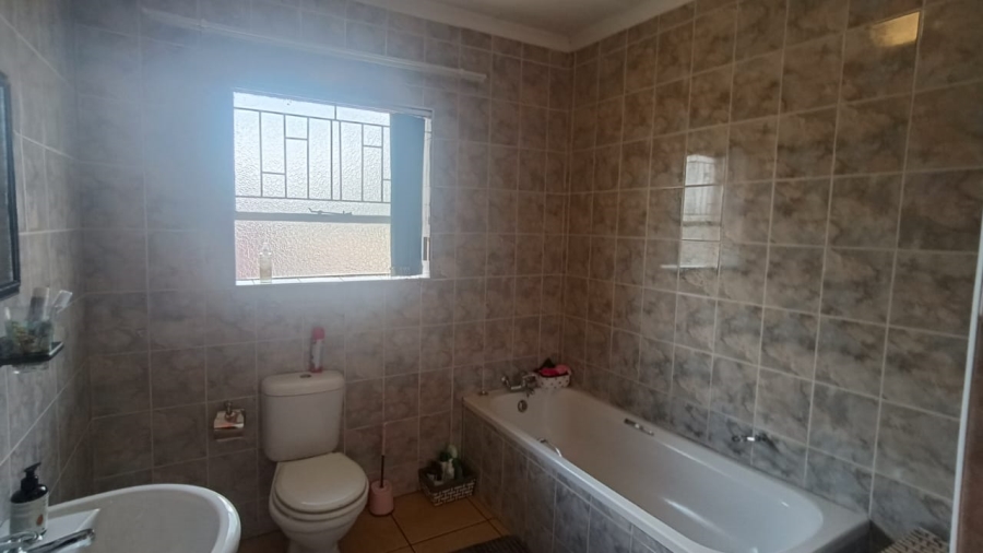 2 Bedroom Property for Sale in Vanderbijlpark SE 4 Gauteng