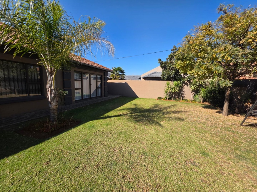 4 Bedroom Property for Sale in Vanderbijlpark SE 8 Gauteng