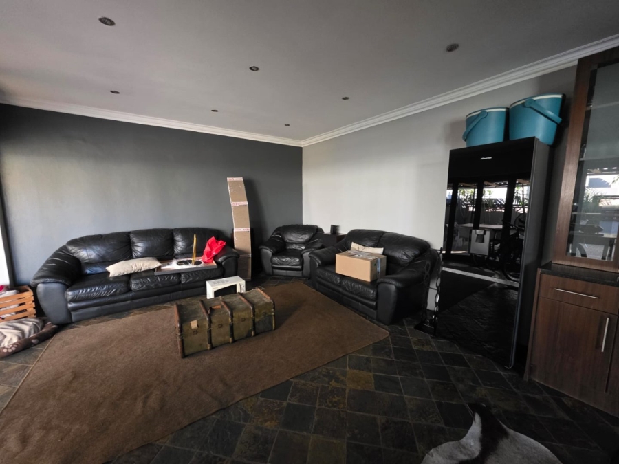 4 Bedroom Property for Sale in Vanderbijlpark SE 8 Gauteng
