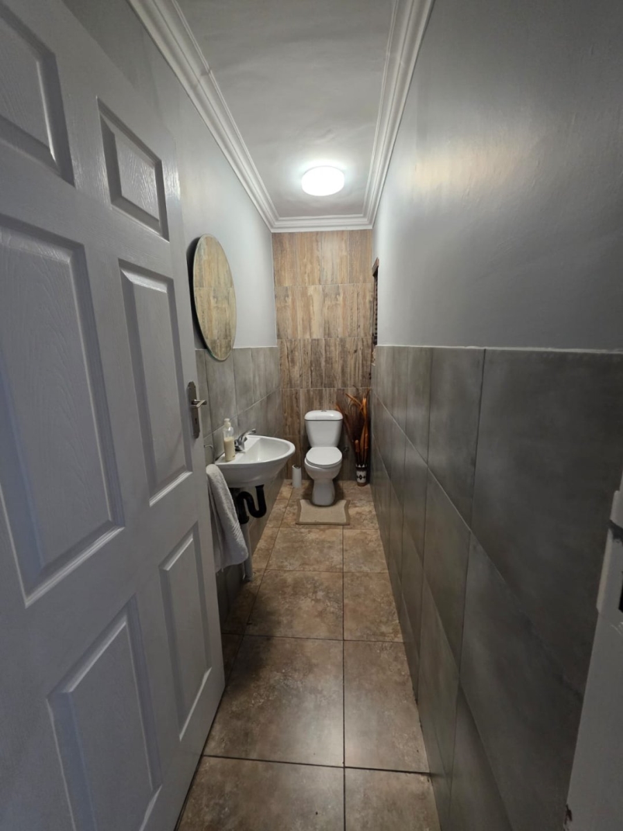 4 Bedroom Property for Sale in Vanderbijlpark SE 8 Gauteng