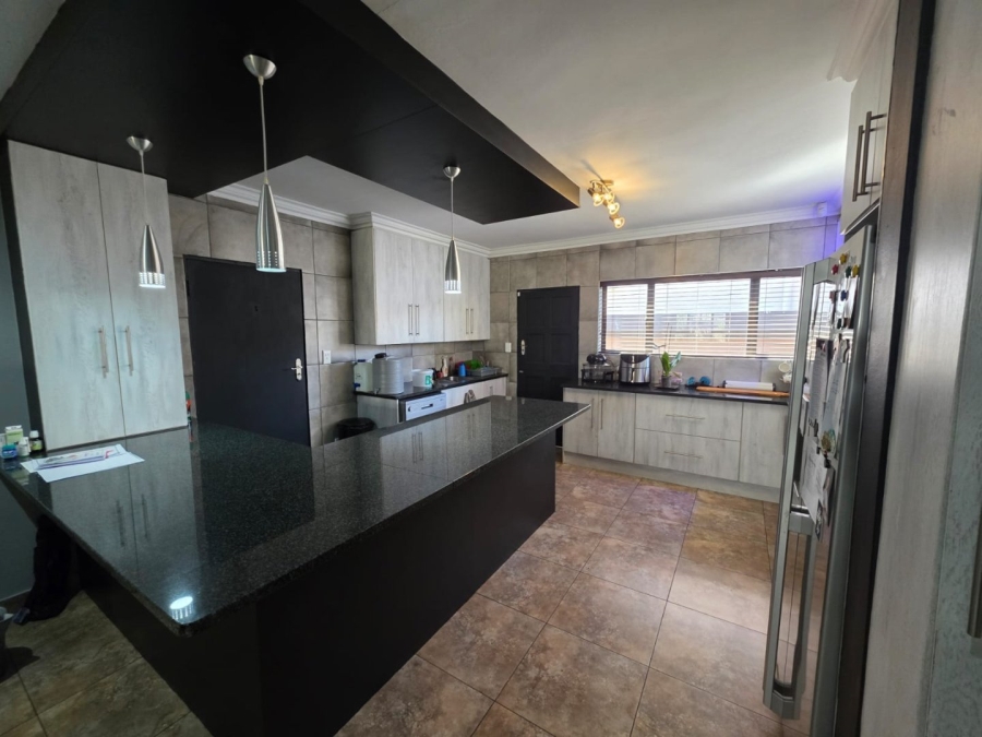 4 Bedroom Property for Sale in Vanderbijlpark SE 8 Gauteng
