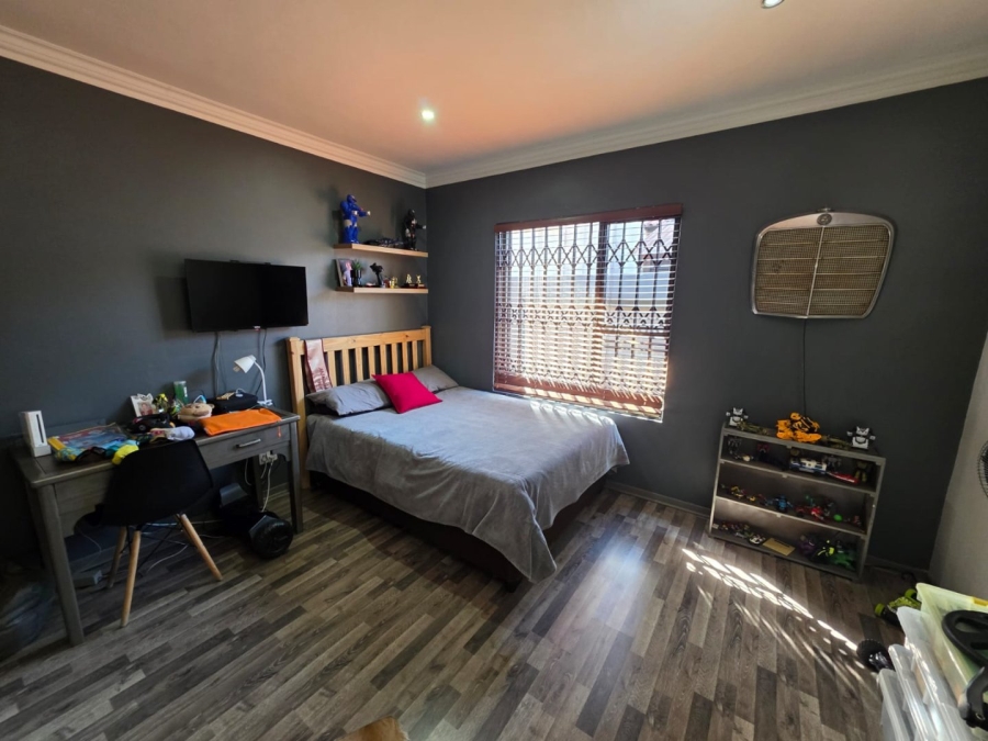 4 Bedroom Property for Sale in Vanderbijlpark SE 8 Gauteng