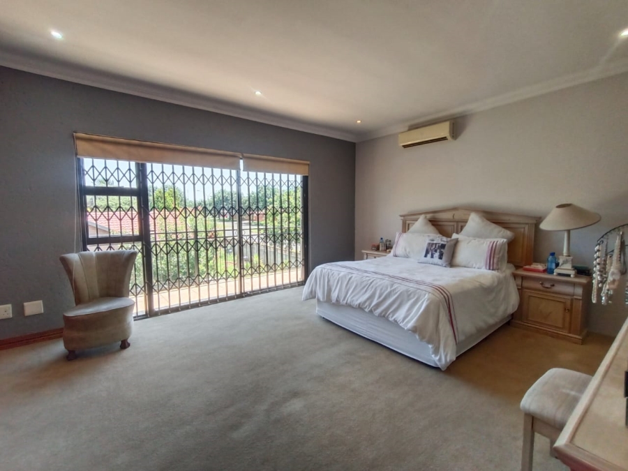 4 Bedroom Property for Sale in Vanderbijlpark SE 2 Gauteng