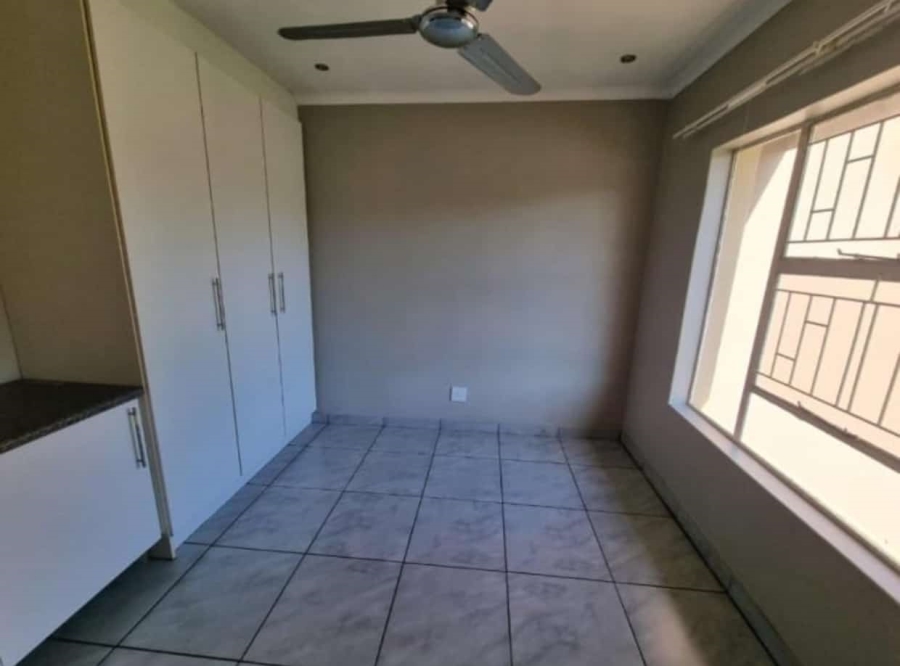 2 Bedroom Property for Sale in Vanderbijlpark SE 4 Gauteng