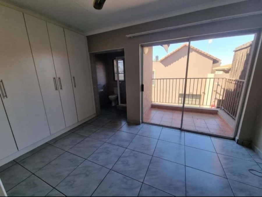 2 Bedroom Property for Sale in Vanderbijlpark SE 4 Gauteng