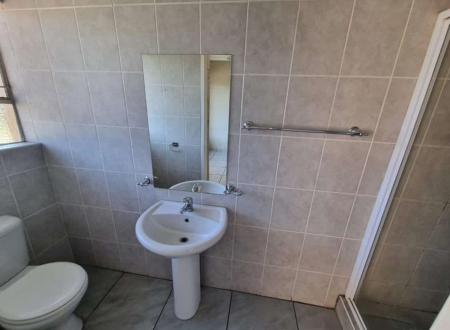 2 Bedroom Property for Sale in Vanderbijlpark SE 4 Gauteng