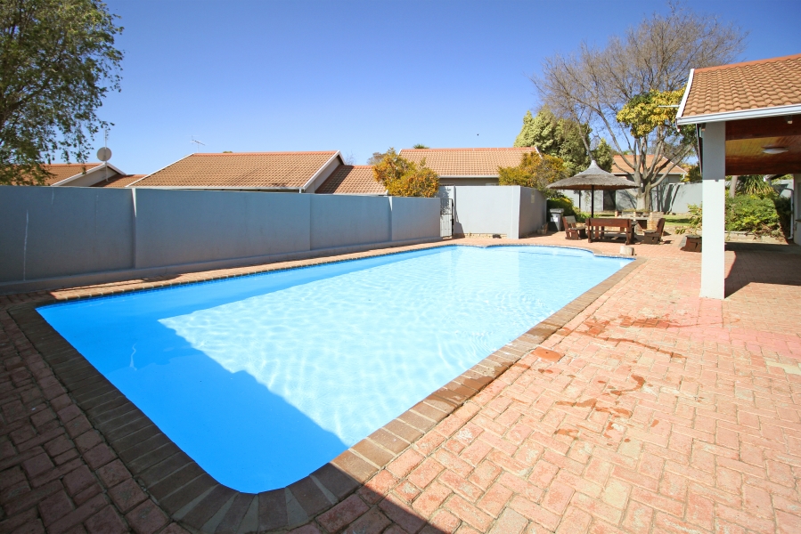 2 Bedroom Property for Sale in Northwold Gauteng