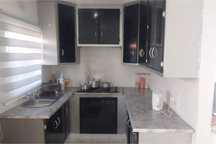 3 Bedroom Property for Sale in Protea North Gauteng