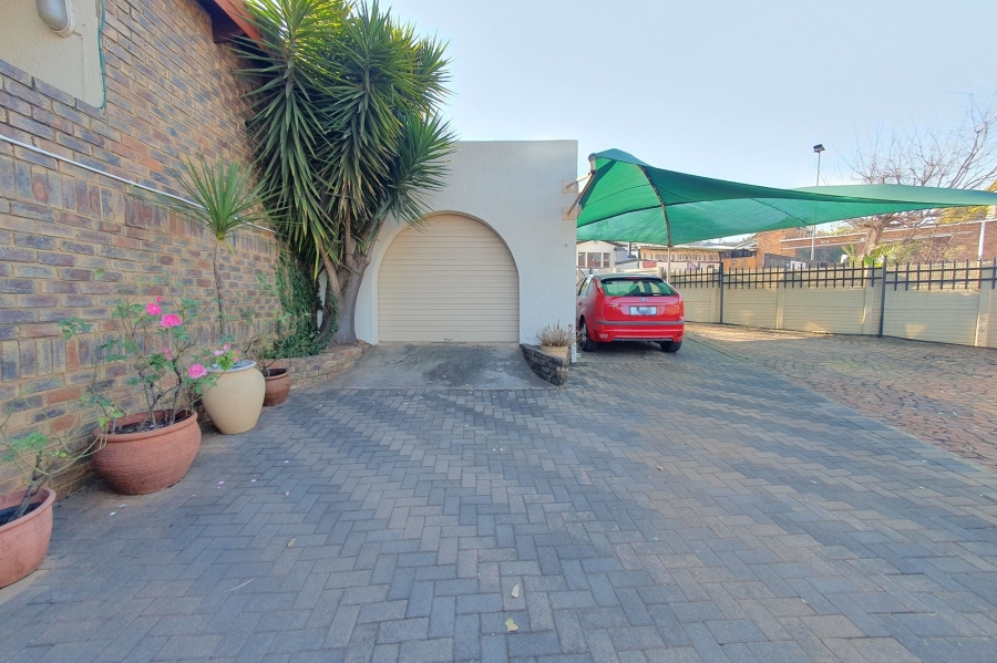 3 Bedroom Property for Sale in Doringkloof Gauteng