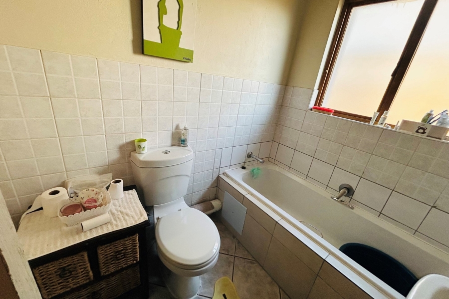 3 Bedroom Property for Sale in Kyalami Hills Gauteng