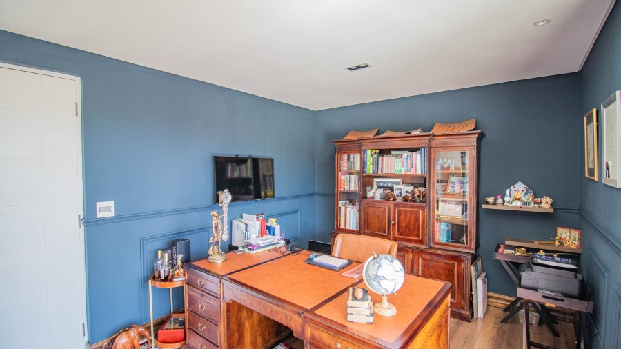 5 Bedroom Property for Sale in Blue Hills Equestrian Estate Gauteng