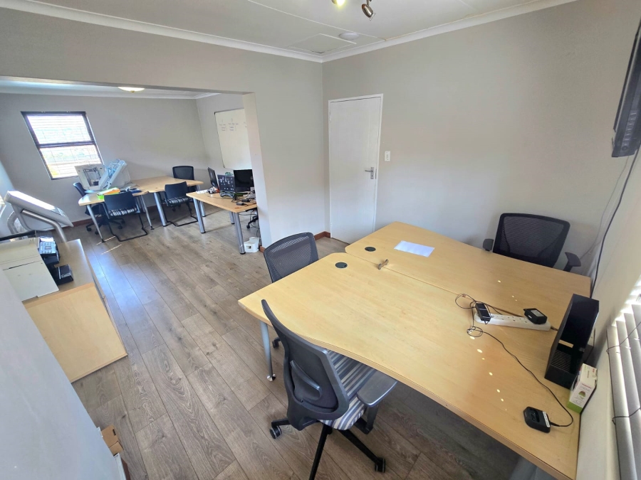 5 Bedroom Property for Sale in Zwartkop Gauteng