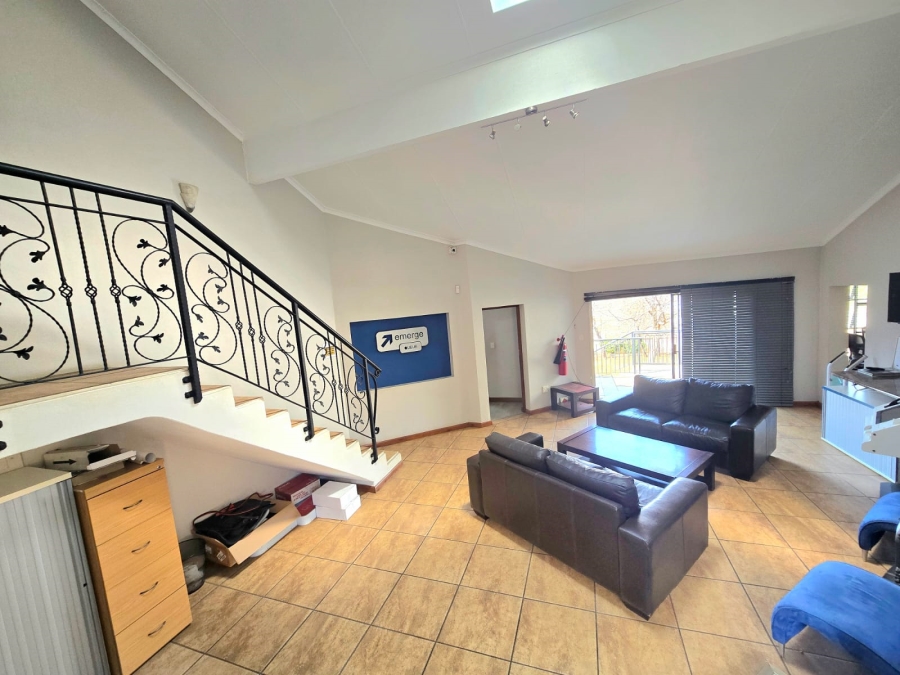 5 Bedroom Property for Sale in Zwartkop Gauteng
