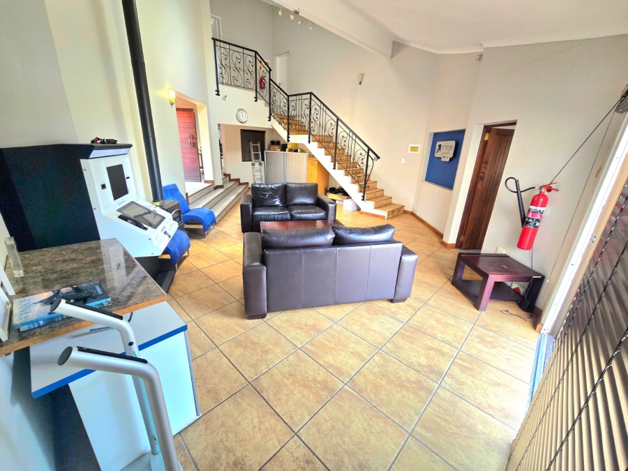 5 Bedroom Property for Sale in Zwartkop Gauteng