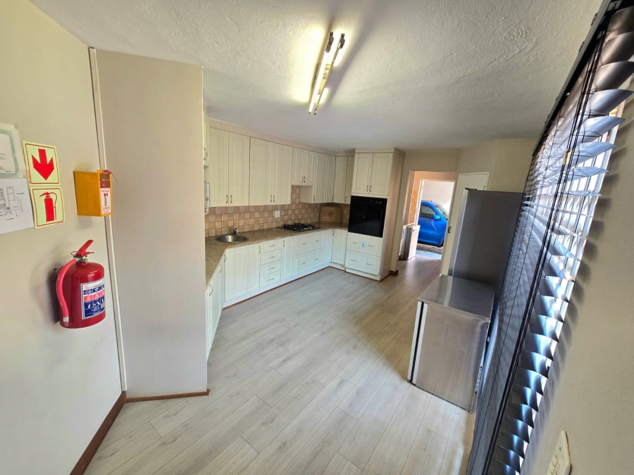 5 Bedroom Property for Sale in Zwartkop Gauteng
