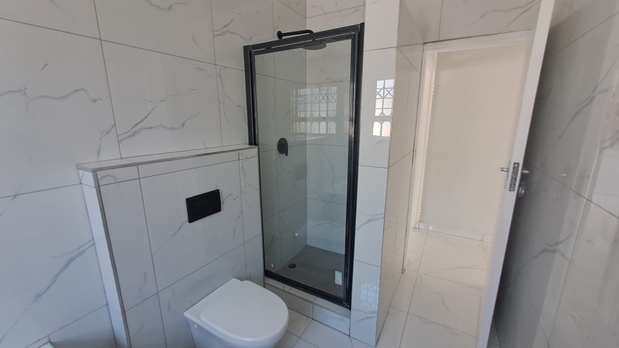 To Let 6 Bedroom Property for Rent in Horison Gauteng