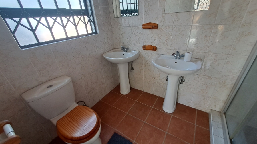 To Let 6 Bedroom Property for Rent in Horison Gauteng